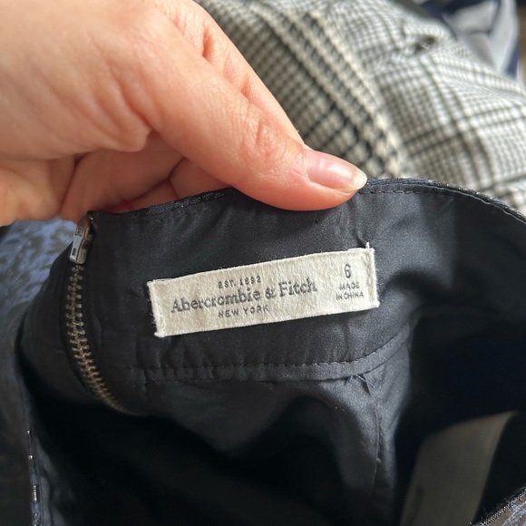 Abercrombie & Fitch skirt size 6 - Picture 3 of 3